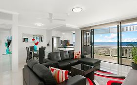 Cairns Luxury Waterview Apartment